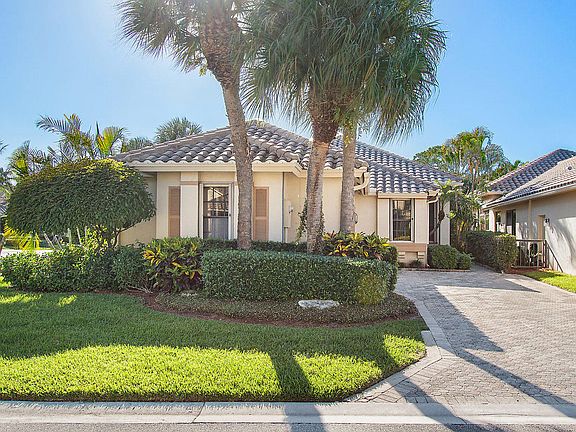 Home For Sale In Broken Sound Country Club