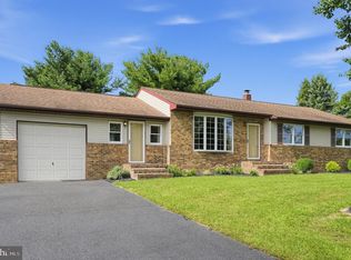 61 Berlin Cross Keys Rd, Williamstown, NJ 08094