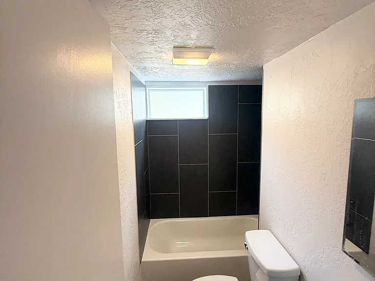 5125 Henry Ave #B — Photo 6