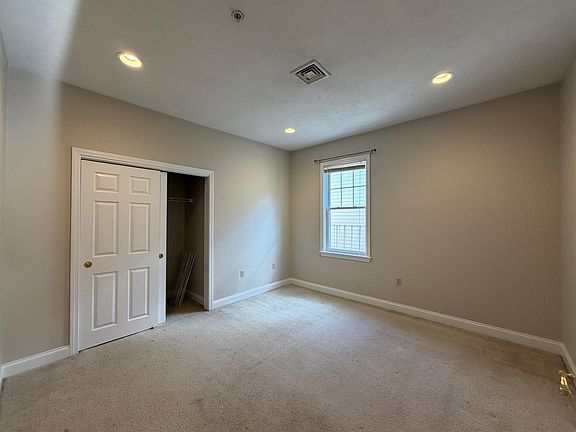 2nd image of 466 Green St #9A