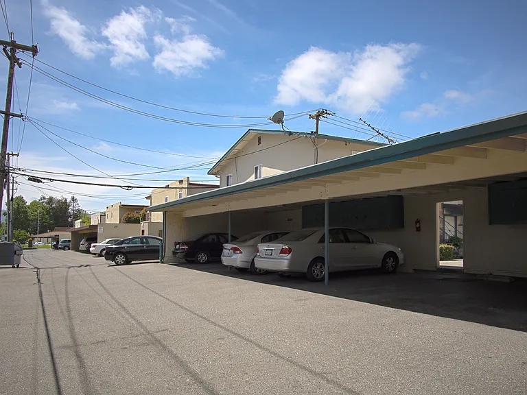 10218 Park Cir E #1 — Photo 14