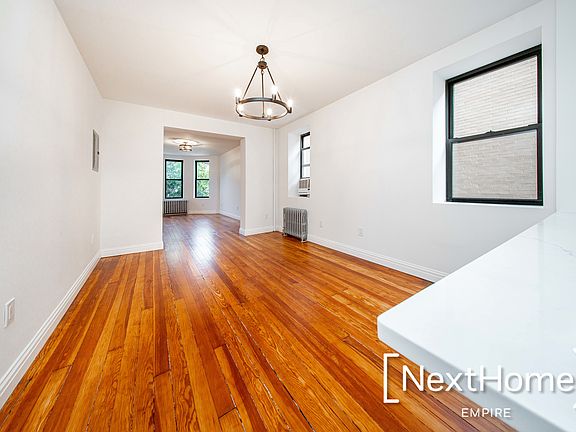 4th image of 2559 38th St #2