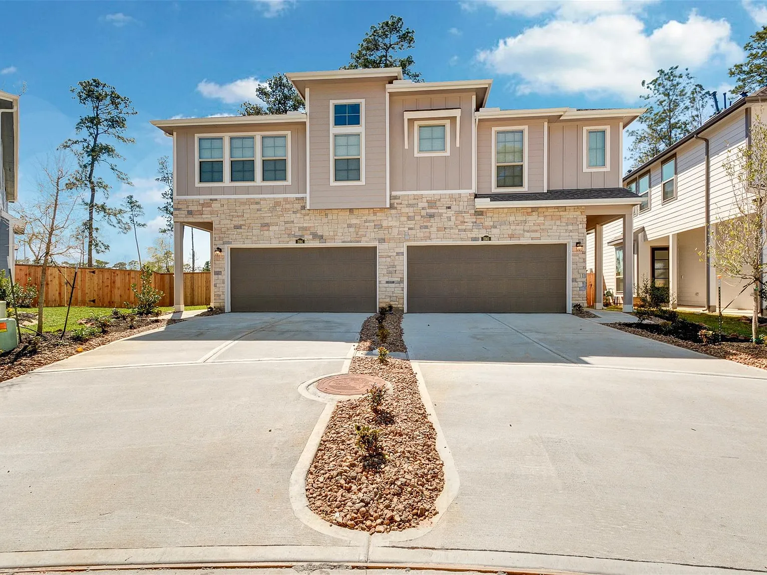 3 bed, 2.5 bath, 1910 sqft, $2,300 — Photo 3