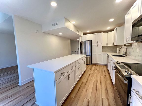 3rd image of 1616 Flynnwood Dr #B