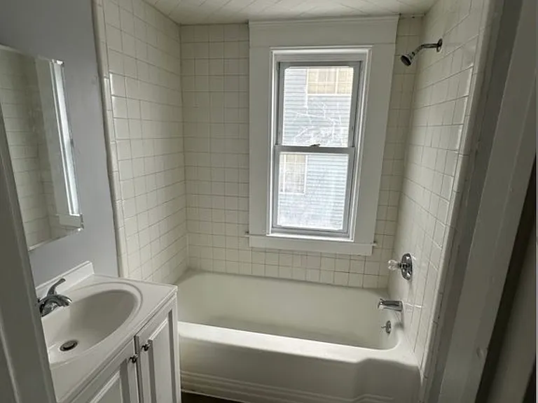 32 Howard St #1 — Photo 10