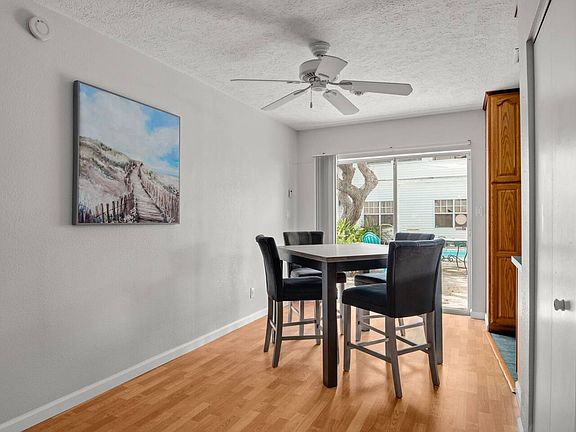 5th image of 166 17th Ave SE #A
