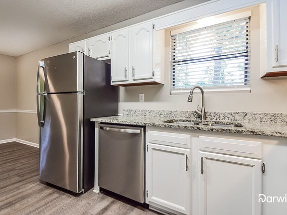 4th image of 5784 Macedin Dr