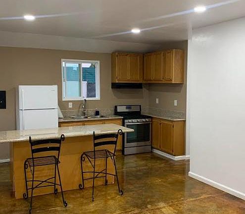 4th image of 1746 Ravenna Ave