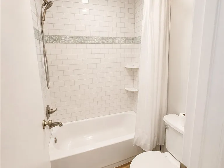 131 S Poplar Ave #26 — Photo 19