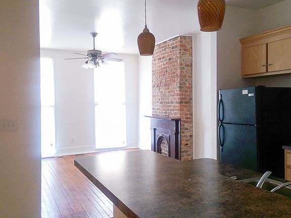 3rd image of 913 Kinney St