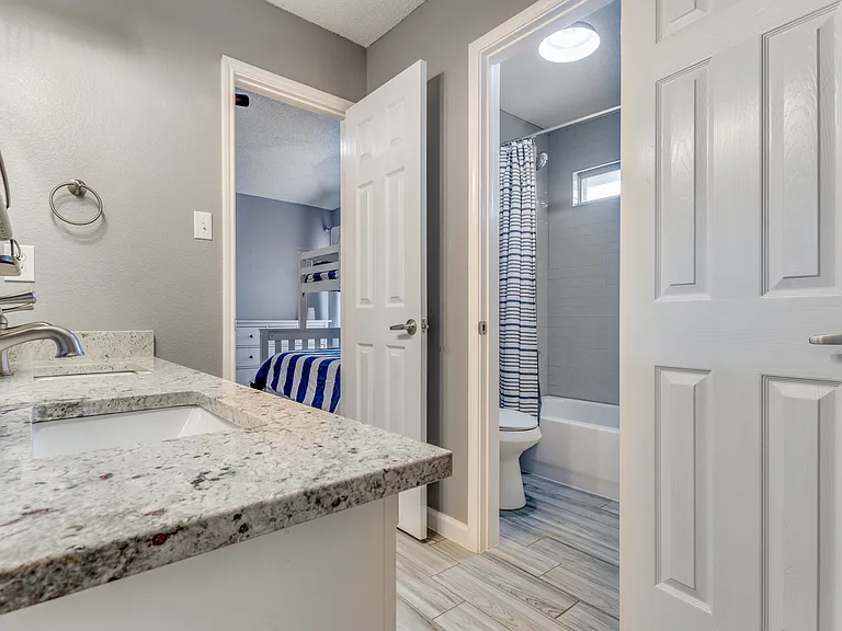 405 Parkshire Dr — Photo 21
