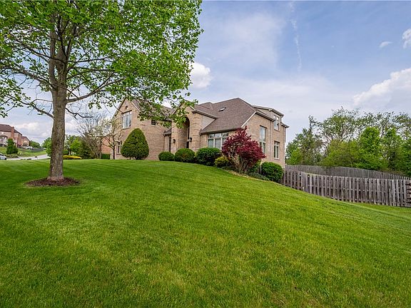 4th image of 220 William Dr