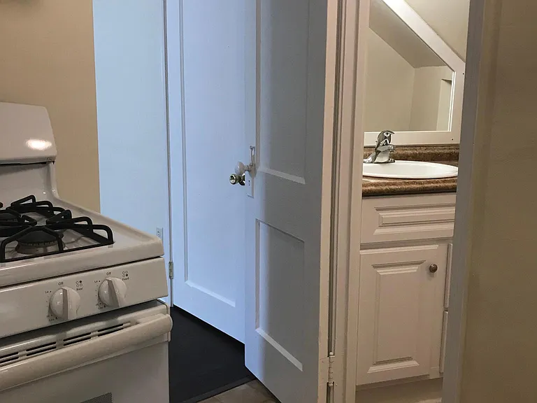 1325 Sloane Ave #3 — Photo 6