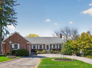 209 Fairway Hill Cres, Kingston, ON K7M 2B5