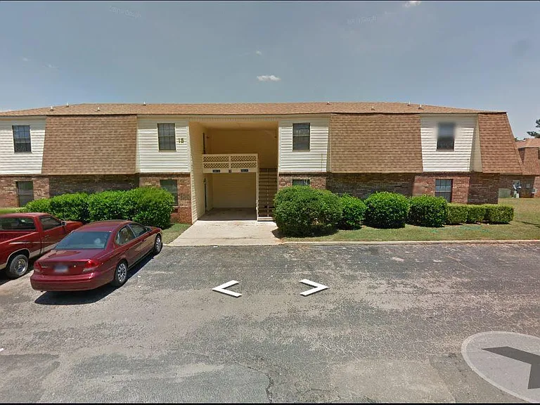 209 Apache Dr #15 — Photo 2