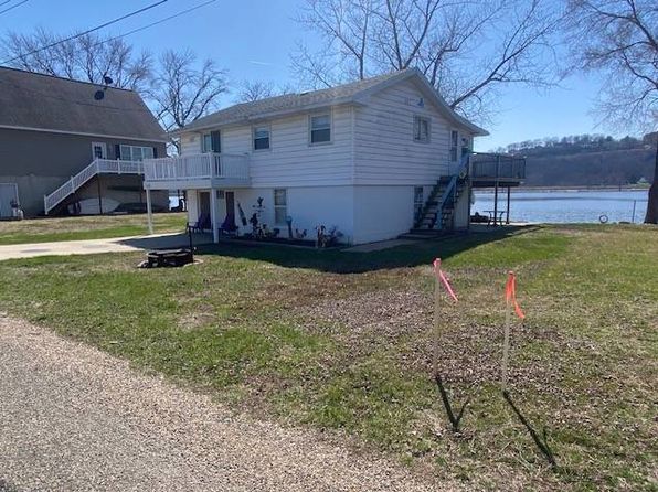 133 Abel Dr, Guttenberg, IA 52052