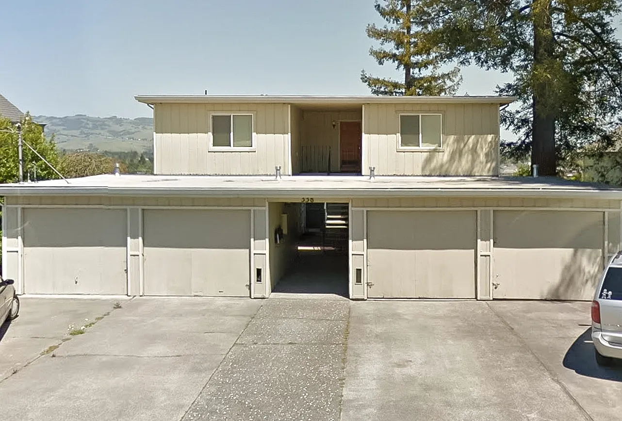 2 bed, 736 sqft, $2,600 — Photo 2