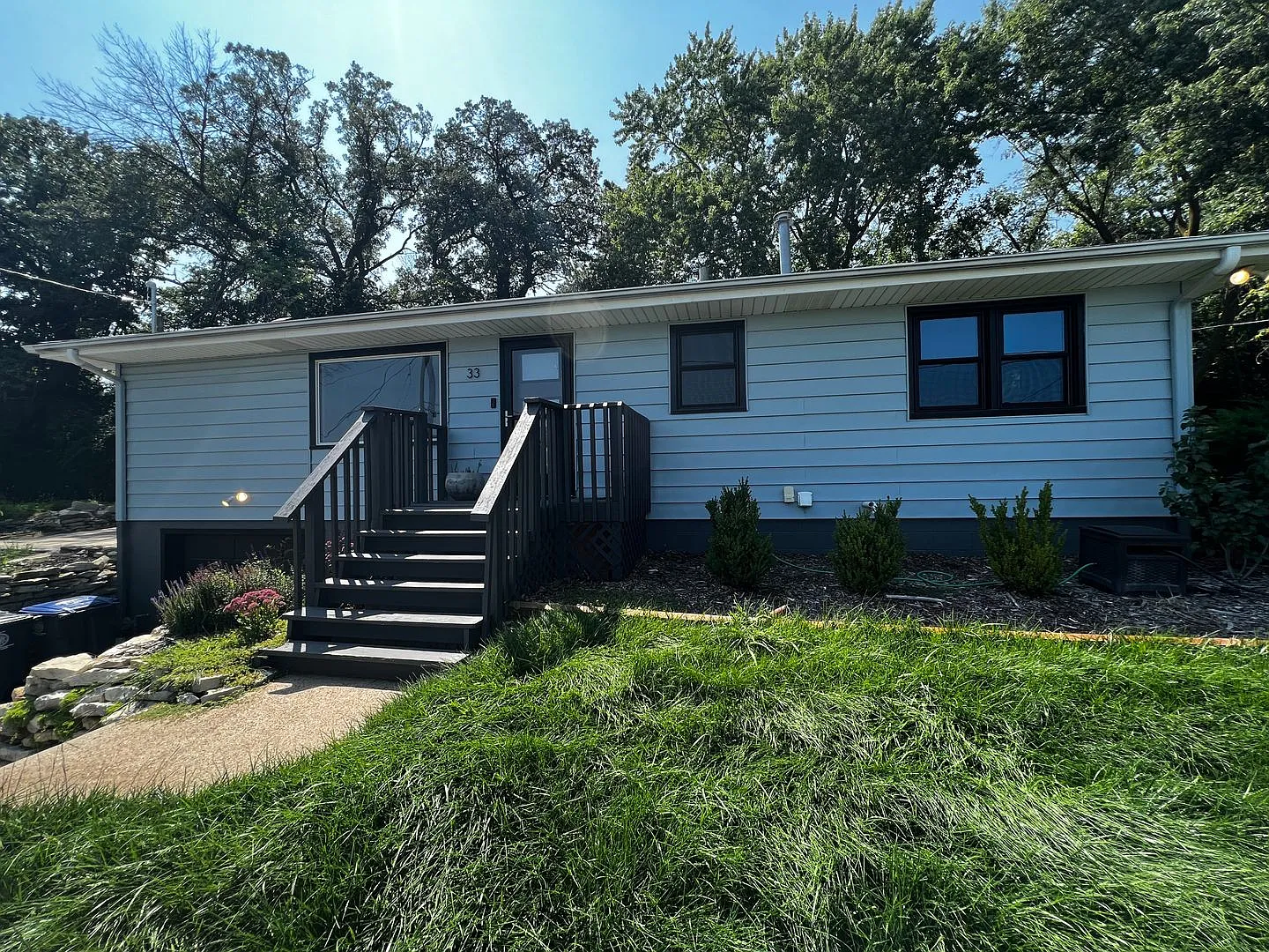 Updated 4 Bed 2 Bathroom House near East HyVee! — Photo 2