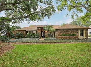 17913 Clear Lake Dr, Lutz, FL 33548