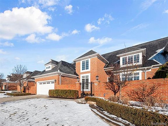 2nd image of 702 Seabiscuit Dr