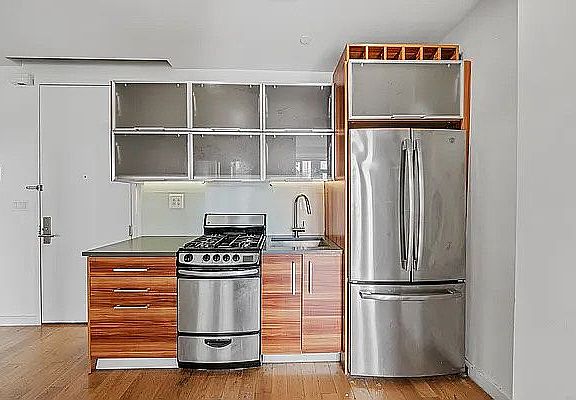 2nd image of 687 Driggs Ave APT 4D
