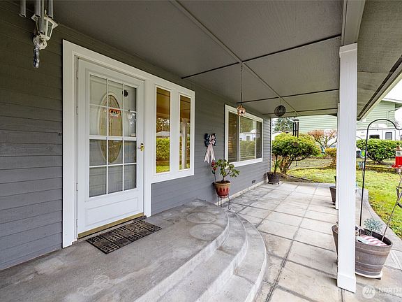 3rd image of 8705 Rivercrest Avenue
