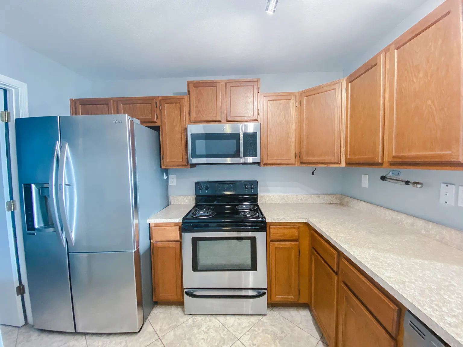 3 bed, 1500 sqft, $2,500 — Photo 2