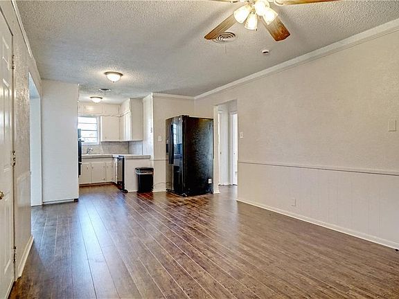 5th image of 709 Tanglewood Dr