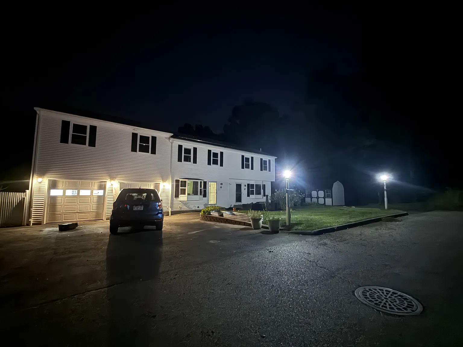 3 bed, 1.5 bath, 2000 sqft, $3,000 — Photo 1