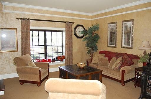 2nd image of 2901 Eagle Estates Cir S