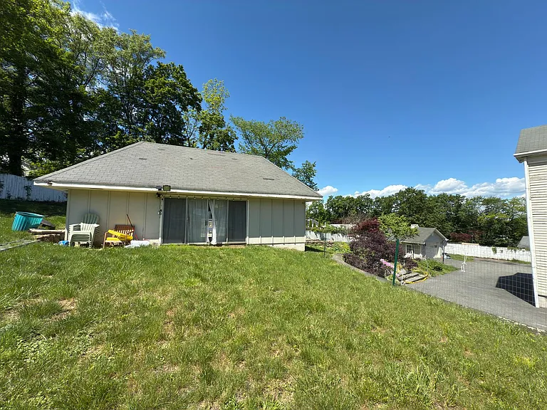 62 Convent Rd #O — Photo 8