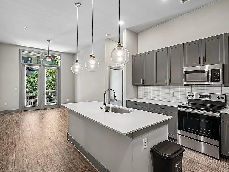 Lenox - Kitchen