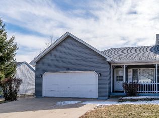 219 Julie Ln, Hampshire, IL 60140
