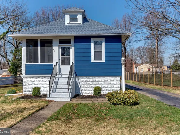 111 Winstead Ave, Moorestown, NJ 08057