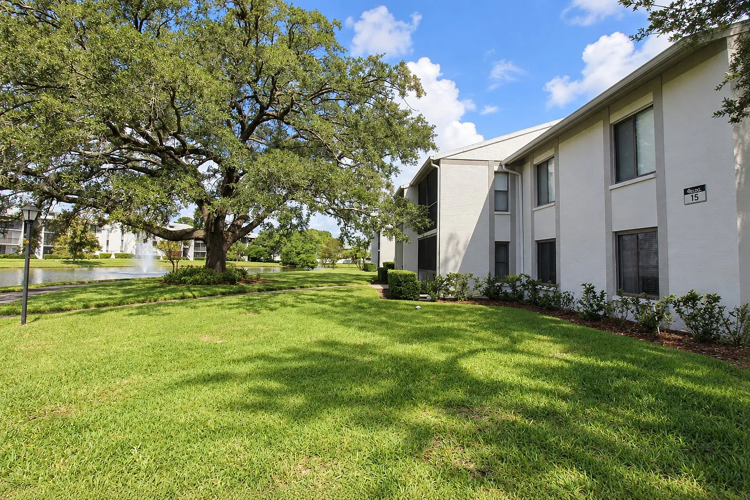2 bed, 1025 sqft, $1,495 — Photo 1