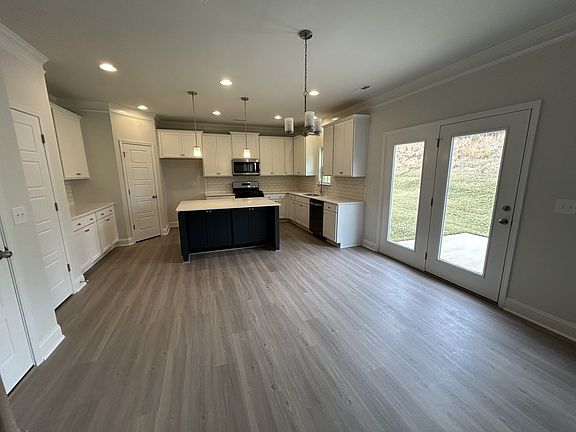 4th image of 2914 Flat Rock Dr