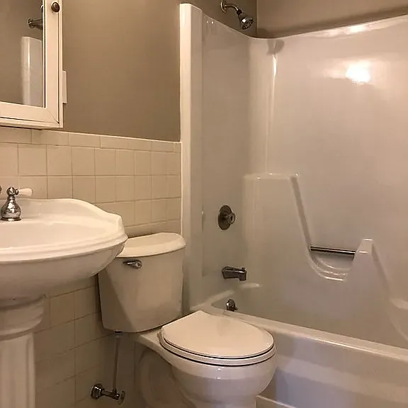 15 Davis Rd #B14 — Photo 10