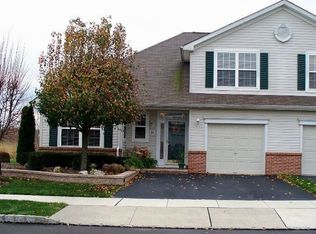 46 Lady Slipper Ln, Langhorne, PA 19047