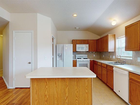4th image of 19538 S Stone Ln