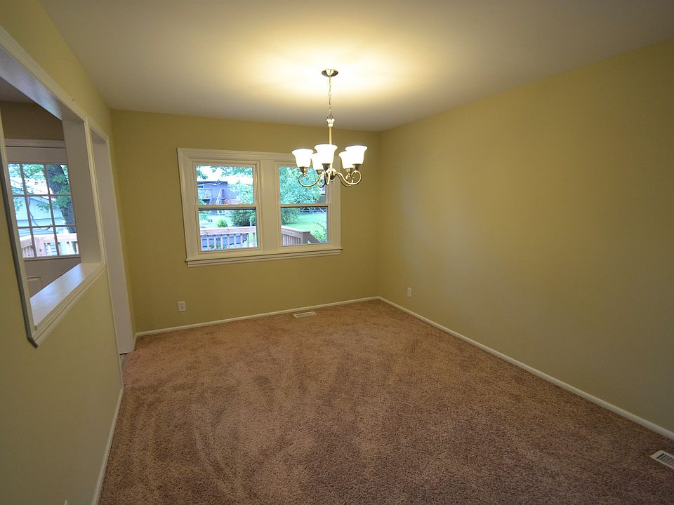 1316 Carlson Dr, Streamwood, IL 60107 Zillow