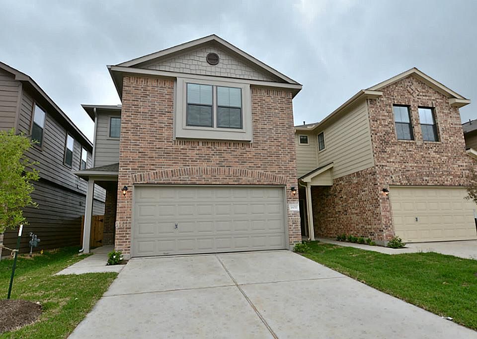 2nd image of 6627 Sharpstown Green Cir
