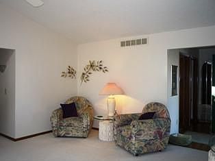 5th image of 3443 Amesbury Ln