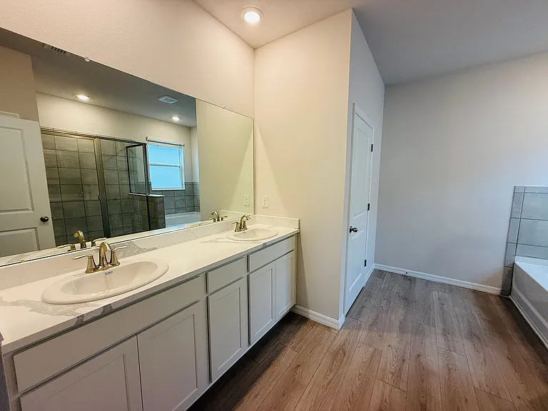 11937 Kingsley Trl — Photo 25