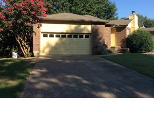 1300 E Masonic Dr, Fayetteville, AR 72703