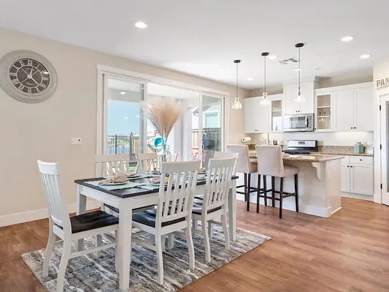 17905 Eastman Ct — Photo 18