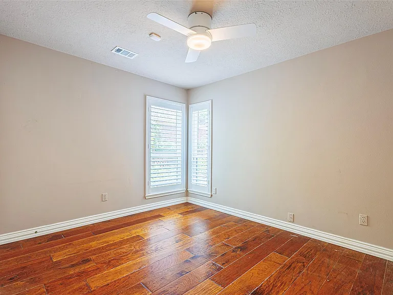 1247 Misty Lake Ct — Photo 24