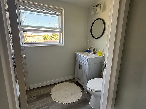 Upstairs Full Bath