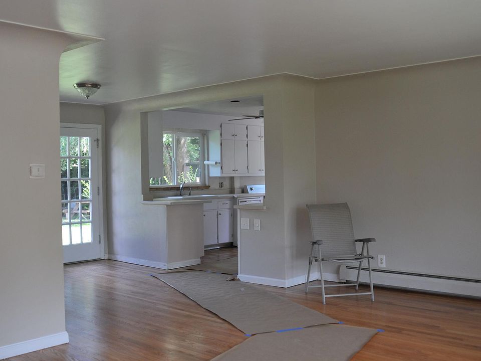 2nd image of 3980 Cody St