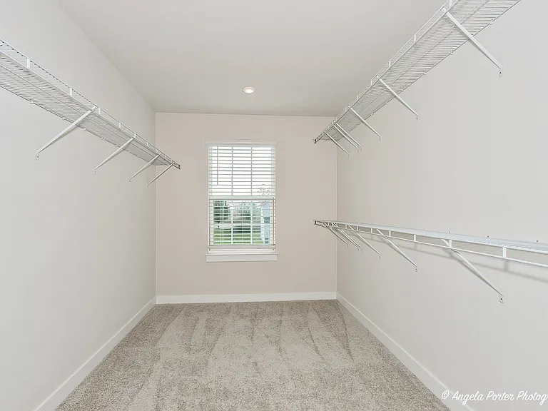 Efficient Closet Space