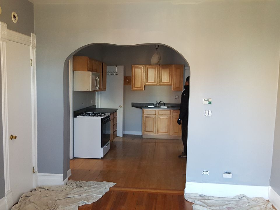 1st image of 2217 N Seeley Ave #3FRONT